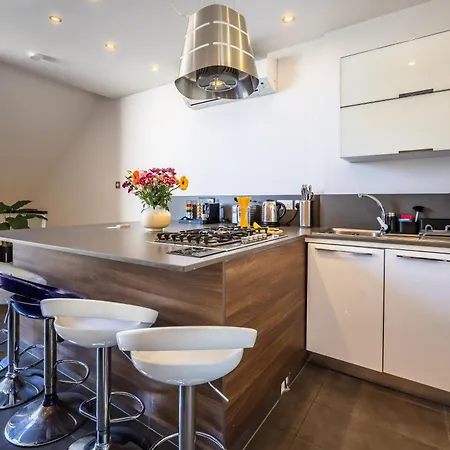Apartment Vibrant Penthouse With Terrace St Julians Sleeps 4 *