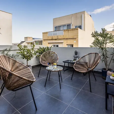 Apartamento Vibrant Penthouse With Terrace St Julians Sleeps 4