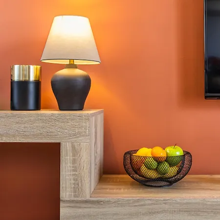 Vibrant Penthouse With Terrace St Julians Sleeps 4 Apartamento *