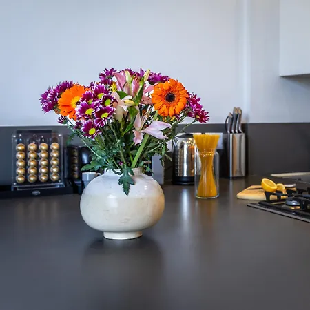 Apartamento Vibrant Penthouse With Terrace St Julians Sleeps 4